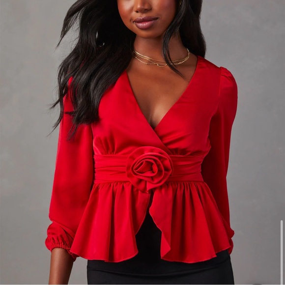 Red satin blouse - Picture 1 of 3
